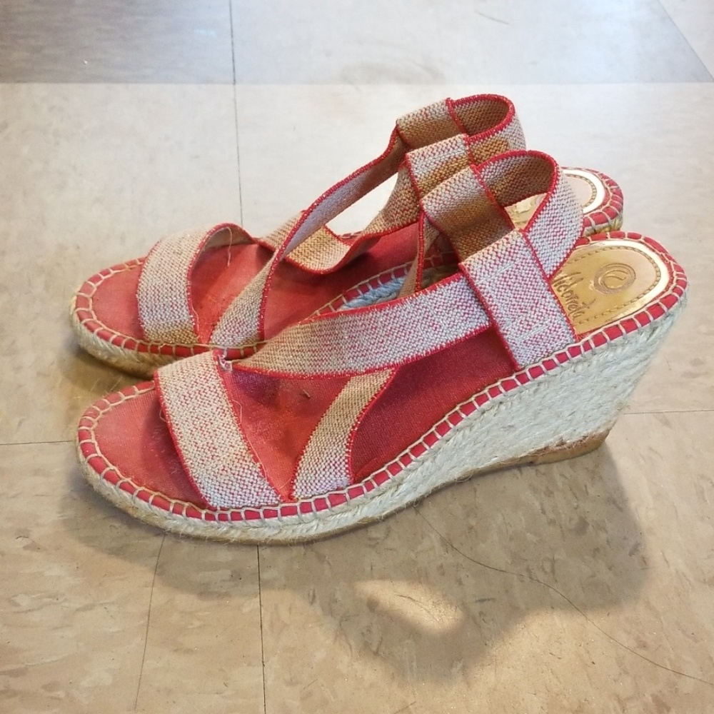 Shoes - Picture 2 of 3